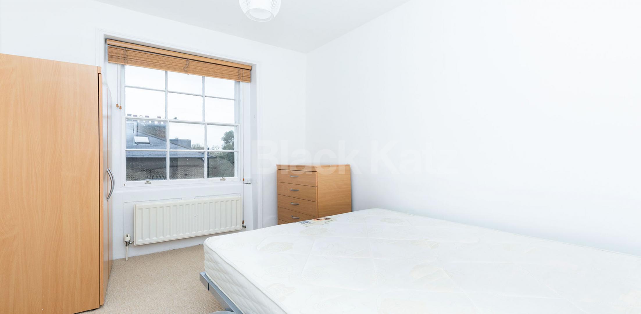 Stunning modern split level 3 bed with a private roof terrace in camden square Stratford Villas, Camden Square